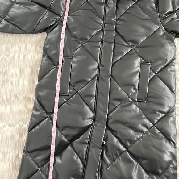 ❌SOLD ❌ NWT A&F Ultra Long Vegan Leather Quilted Puffer Coat SZ PETITE LARGE - Picture 12 of 12